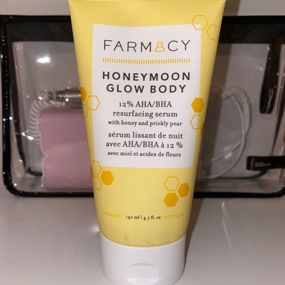 Farmacy honeymoon body glow